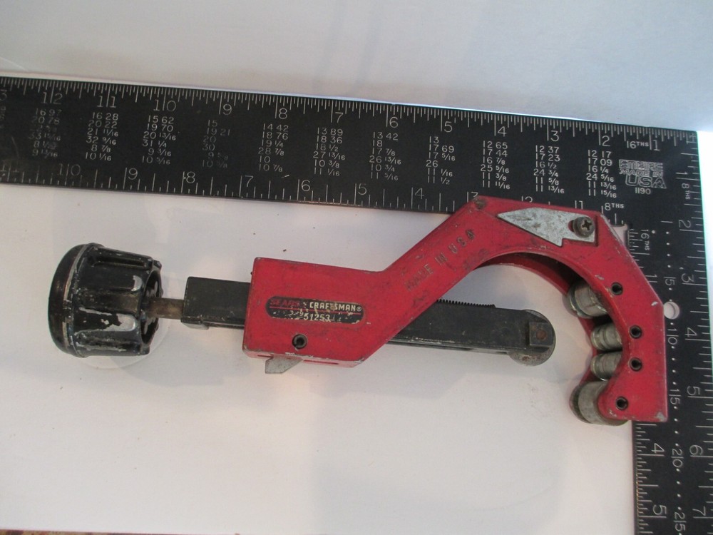 Craftsman 51253 Pipe Cutter 5/8 to 2-5/8 Capacity Working B19