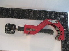 Craftsman 51253 Pipe Cutter 5/8 to 2-5/8 Capacity Working B19