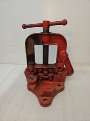 Vintage Pipe Vise Stand Yoke Tools No. B Y 3 THE RIDGE TOOLS ELIRIA Ohio USA