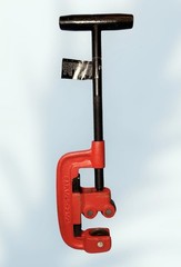 NEW OUT OF BOX NO 2 PIPE CUTTER CUTS UP TO 2-1/2&Prime; BY PITTSBURGH