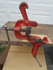 RIDGID No. 38 Portable Clamp On Pipe Vise 1/8&Prime; to 2&Prime; Capacity Ridgid