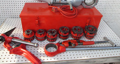 RIDGID 700 T2 PIPE THREADER w NPT 12R heads and dies Set EXC. TOOL