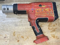 Ridgid RP330 Press Tool ProPress with 6 Jaws, 2 Batteries, and Charger