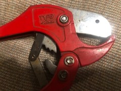 Pipe Cutter 10 in. TYPE 42MM- 1-5/8 in. Ratcheting RED
