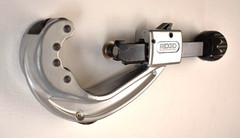 Ridgid 31642 Model 152 Quick-Acting Tubing Cutter (1/4&Prime; &ndash; 2-5/8&Prime;)