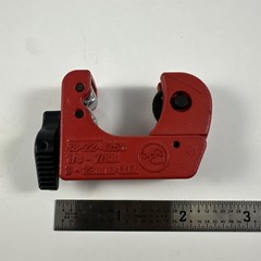 Milwaukee 1/2&Prime; Mini Copper Tubing Cutter 48-22-4250 &ndash; Open box