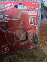 Milwaukee 48-22-4251 1 in Mini Copper Tubing Cutter
