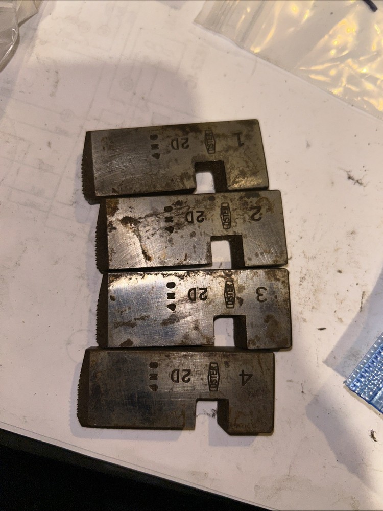OSTER Pipe Threading 2D Dies, For 1/4&rdquo; & 3/8&rdquo;