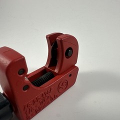 Milwaukee 1/2&Prime; Mini Copper Tubing Cutter 48-22-4250 &ndash; Open box