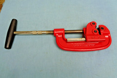 SUPER EGO Pipe Cutter 1/8&Prime; to 2&Prime; Pipe and SUPER EGO 18&Prime; Pipe Wrench