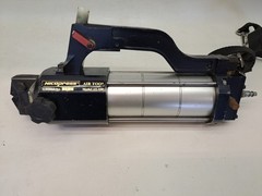 Nicopress Air Tool Model AT-330 Pneumatic Hand Crimping Tool (Silver) USED