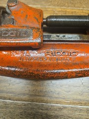 RIDGID Model 2-A Adjustable Heavy-Duty Pipe Cutter 1/8 in. to 2 in. Capacity 1E5