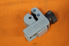 Yellow Jacket 60160 1/8&Prime; To 5/8&Prime; Tubing Cutter