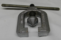 VINTAGE IMPERIAL BRASS FORGED STEEL FLARING TOOL MADE IN CHICAGO USA