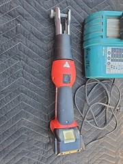 rothenberger press tool 16001 With 1/2-3/4&1&Prime;jaws Two Batteries & Charger