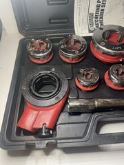 Central Machinery 62353 Ratcheting Pipe Threader Set 3/8&rdquo;&ndash;2&rdquo; Complete Case
