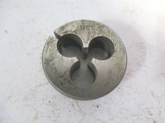 4.5M &ndash; 0.5 High Speed Steel Round Adjustable Screw Die