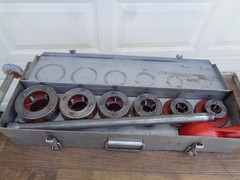Ridgid 12-R Pipe Threader Die Head Set w/Case & Ratchet Head 12R 1/2&Prime; &ndash; 2&Prime; Dies