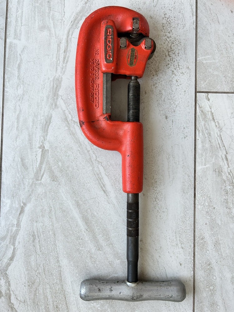 Rigid 2A/202 Heavy Duty No. 1-2 Pipe Cutter Tool 1/8 in To 2 in