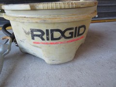 Ridgid Oiler No.318 Bucket with Hand Pump Gun Pipe Threader 300 535 700