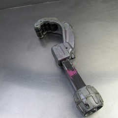 Ridgid 205 Enclosed Feed Tube Cutter 1/4&Prime; &ndash; 2-3/8&Prime; OD The Ridge Tool USA