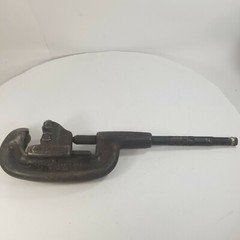 RIDGID #202 HEAVY DUTY 1/8&Prime; TO 2&Prime; WIDE ROLL PIPE CUTTER &ndash; USED SHOP TOOL