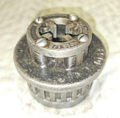 Toledo No. 12 1/2&Prime; Drop Head Pipe Threading Die Head