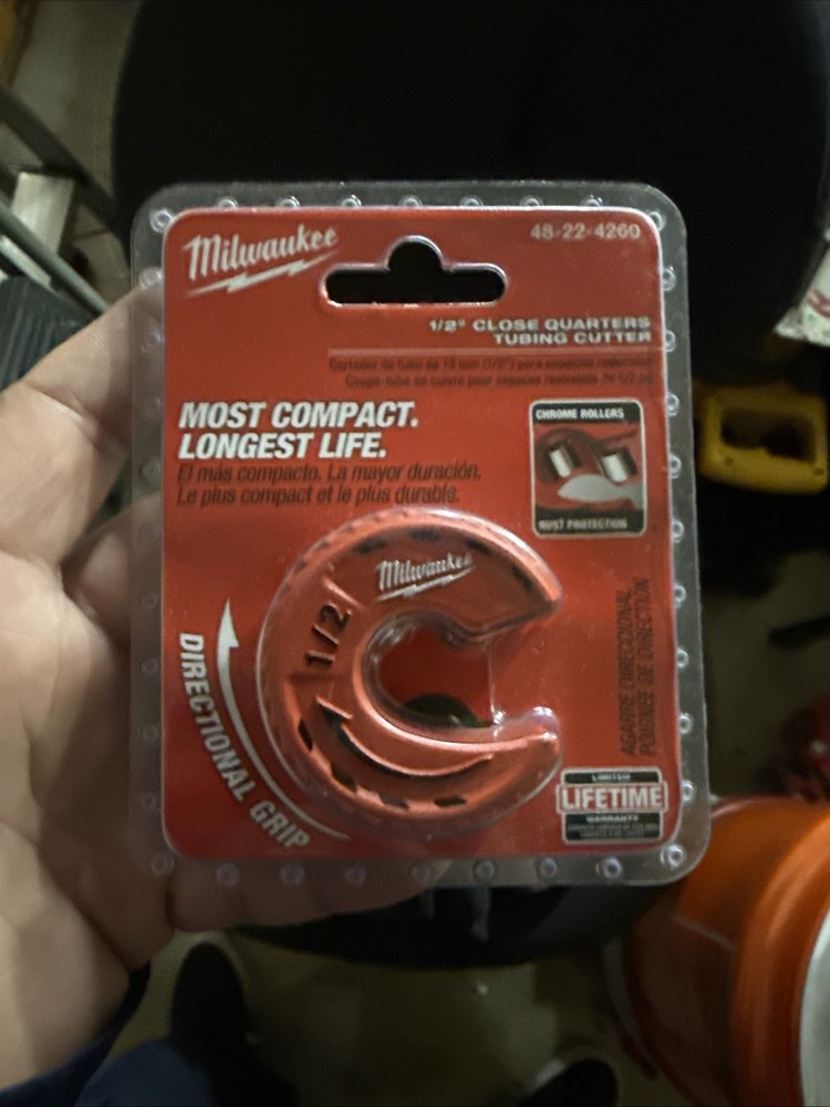 New Milwaukee Tool 48-22-4260 1/2&Prime; Close Quarters Tubing Cutter (E6)