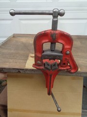RIDGID No. 38 Portable Clamp On Pipe Vise 1/8&Prime; to 2&Prime; Capacity Ridgid