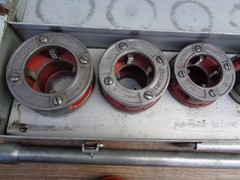 Ridgid 12-R Pipe Threader Die Head Set w/Case & Ratchet Head 12R 1/2&Prime; &ndash; 2&Prime; Dies