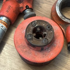 Ridgid 12-R Pipe Threader Die Head W Ratchet 5 Dies Lot Sold As Shown Untested