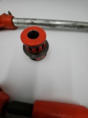 Ridgid 12-R 1/2&Prime; and 3/4&Prime; Pipe Threader Dies Ratchet & Cutter No 2A 1/8&Prime; To 2&Prime;