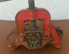 Ridgid Tristand TSY 2-1/2 Yoke Pipe Vise 1/8&Prime; to 2-1/2&Prime; made in the USA no legs