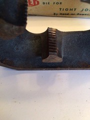 Vintage Reed # 2S 1 1/4 &ndash; 11 1/2 NPT 4&rdquo; X 4&rdquo; Chip Ejecting Die USA