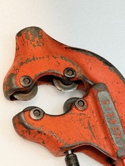 Ridgid No. 44-S Heavy Duty Four Wheel 2-1/2&Prime; to 4&Prime; Pipe Cutter #2