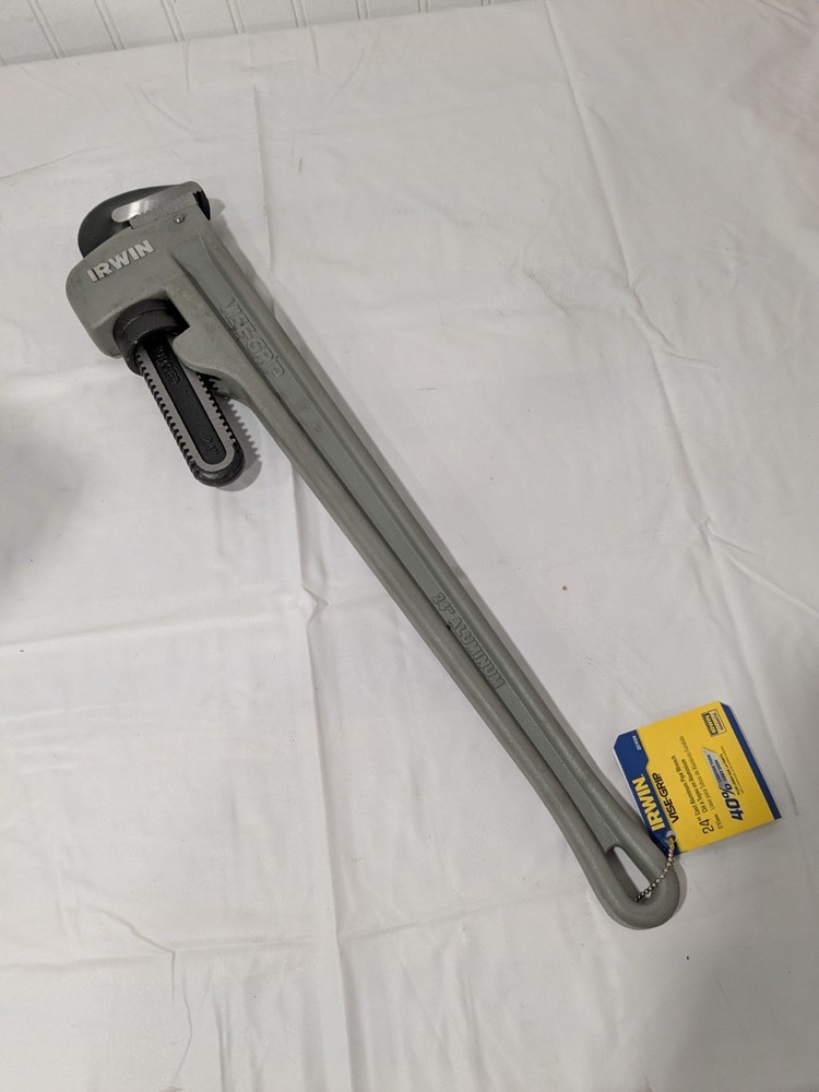 Irwin Straight Pipe Wrench: 3" Jaw Capacity, 24" OAL, Aluminum 2074124