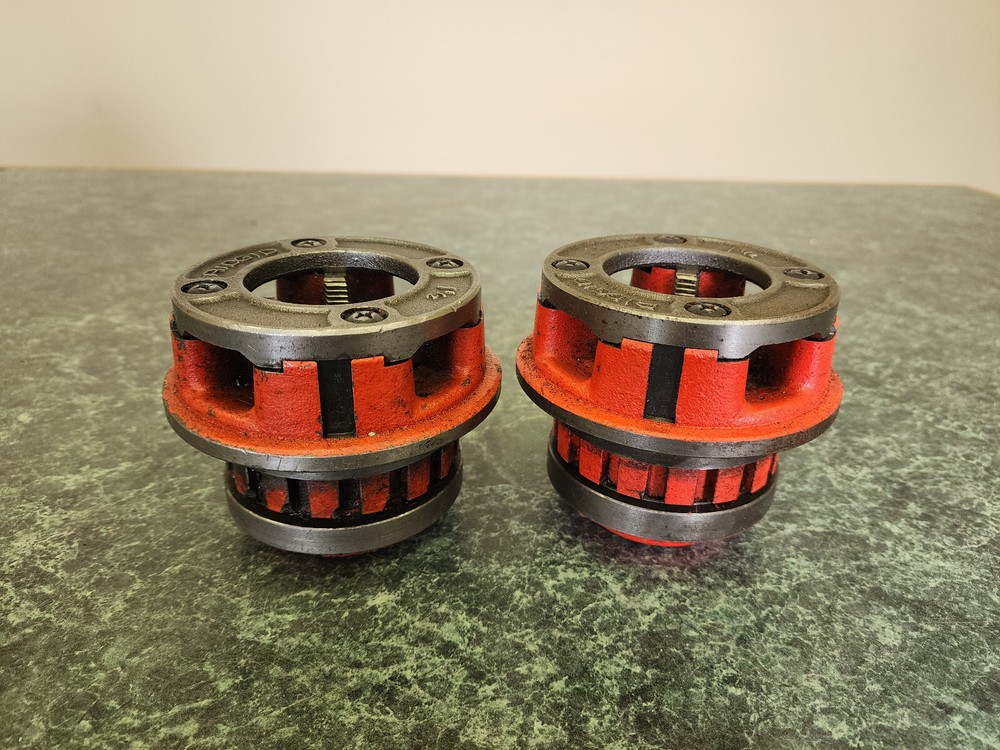 LOT OF 2 Ridgid 1 1/2&Prime; Pipe Threader Die Heads (12-R)