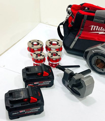 Milwaukee M18 FUEL Compact Pipe Threader Kit 2870-22 in a PACKOUT TOOL BAG