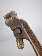 Ridgid E14 Vintage Offset Pipe Wrench 14&Prime; USA Pat 1727639 Heavy Duty Bent Handle