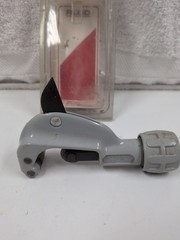 Used RIDGID 1/8&Prime; to 1-1/8&Prime; Model 150 Constant Swing Tubing Cutter HEAVY DUTY