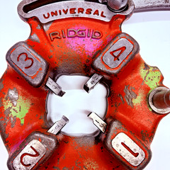 Ridgid 811A Universal Quick-Opening Die Head, 1/8th-2&Prime; Pipe, 1/4-2&Prime; Bolt
