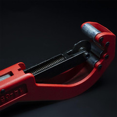 Pipe Tubing Cutter Tool 5/9&Prime; to 2-5/9&Prime; Outer Diameter for Cutting PVC PPR PE Pip