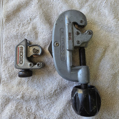 Ridgid No 15 Copper Tube Cutter 3/16&Prime; to 1 1/8&Prime; Screw Feed & Ridgid No.104 Close