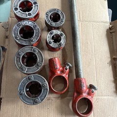 Ridgid 00-R Pipe Threader 1/2 3/4(4) 1 Inch And (2) Holders Handle Made In USA