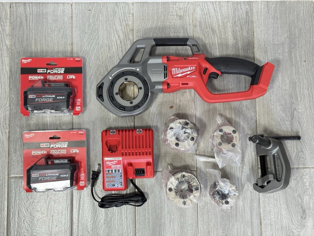 Milwaukee Tool 2870-22 M18 Fuel Compact Pipe Threader With One-Key Kit With Dies