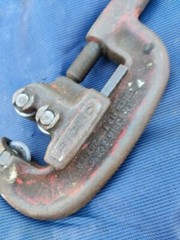RIDGID No.2A/202 HEAVY DUTY PIPE CUTTER 1/8&rdquo;-2&rdquo; PIPE CAPACITY RIDGE TOOL CO.