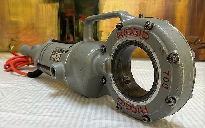 RIDGID 700 Power Drive Pipe Threader T2 electric Handheld Threading Machine