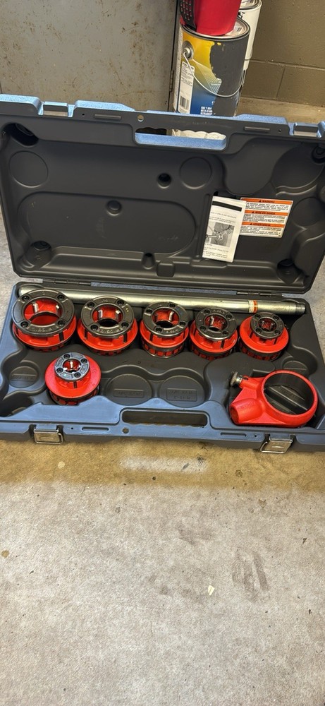 RIDGID 36475 12-R 1/2&Prime; &ndash; 2&Prime; NPT Exposed Ratchet Threader Set