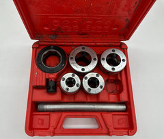 SUPER-EGO PIPE THREADER Set with Carrying Case &ndash; Sizes 1-1/4&Prime;, 1&Prime;, 3/4&Prime;, & 1/2&Prime;