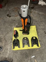 VEVOR PZ-1550 1/2&Prime;3/4&rdquo;-1&Prime; Pro Press Tool 18V w/ 3 Jaws & 2x 4AH Batteries!